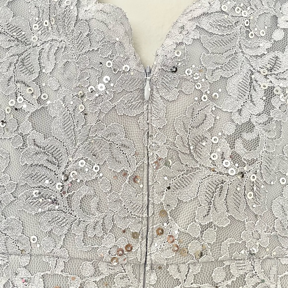 Alex Evenings Scallop Lace Sequin Evening Maxi Gown - Picture 8 of 11